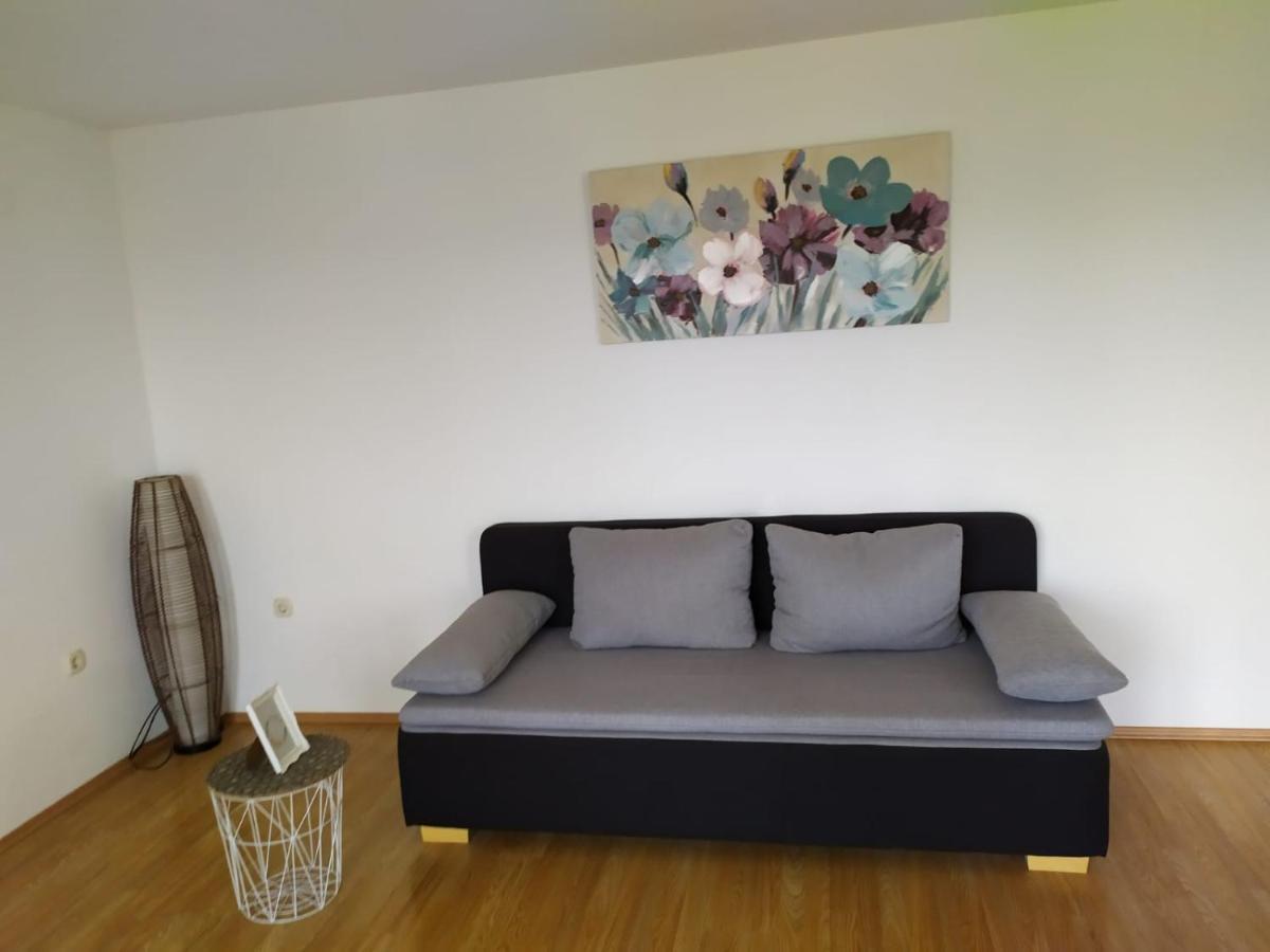 Apartments Marta Kaštel Novi Eksteriør bilde