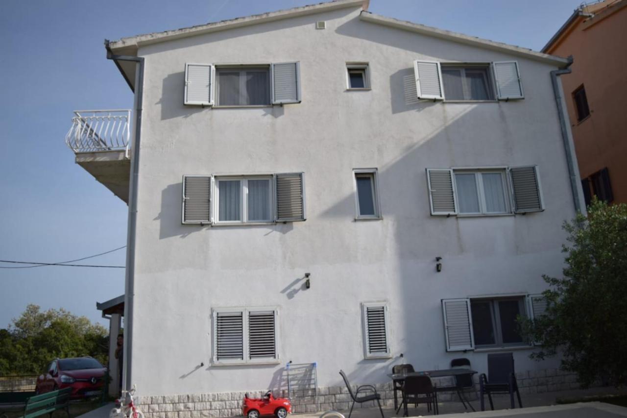 Apartments Marta Kaštel Novi Eksteriør bilde