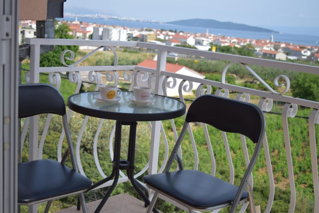 Apartments Marta Kaštel Novi Eksteriør bilde