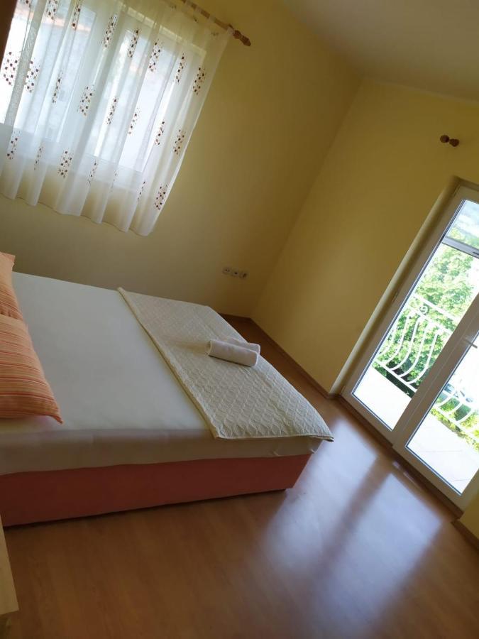 Apartments Marta Kaštel Novi Eksteriør bilde