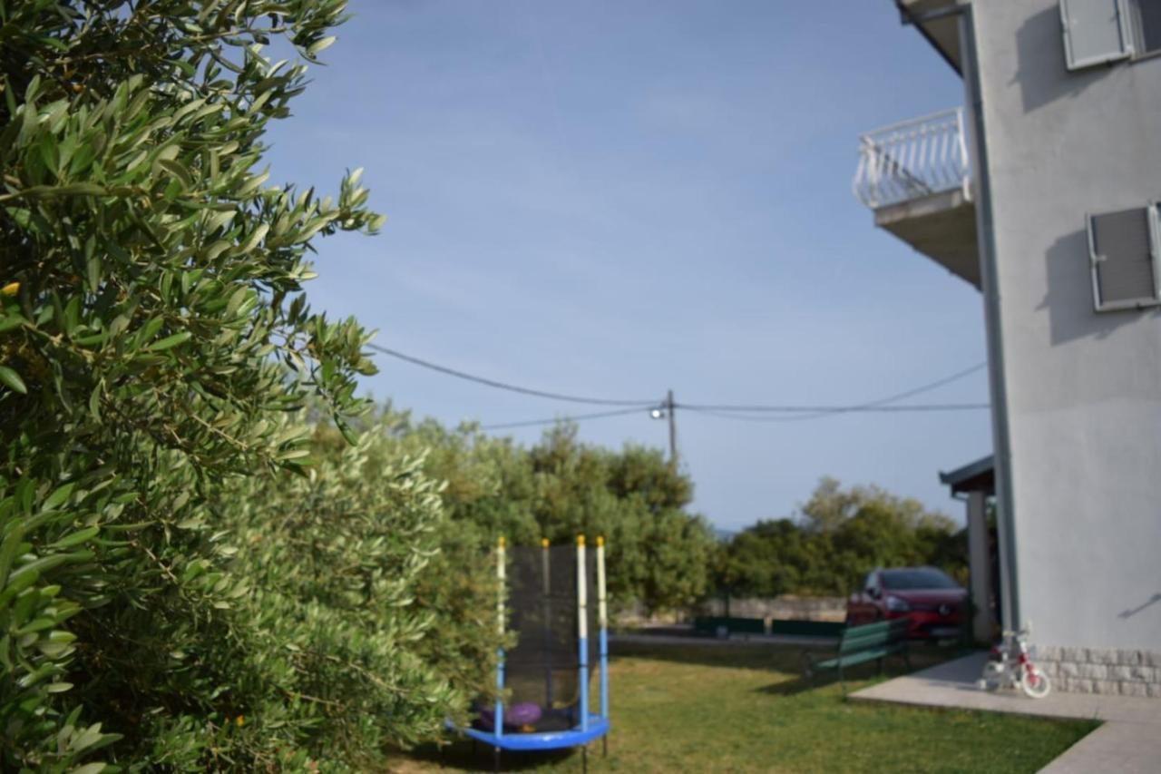 Apartments Marta Kaštel Novi Eksteriør bilde
